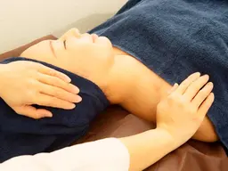 小顔造形マッサージ+背中+肩周り+ヘッドマッサージ結果重視◎熟練ハンドでスッキリリフトUP☆