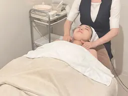 【残り2名様限定❣️極上マッサージ】デコルテケア付きフェイシャルエステコース🌟