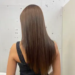 🌟当日限定髪質ケアメニュー🌟🥀ブリーチなしダブルカラー🥀＋𝐀𝐮𝐣𝐮𝐚トリートメント