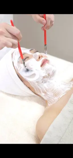 韓国人気NO.1肌管理ララピール（顔+首+専用パック+プラズマ導入）13500円