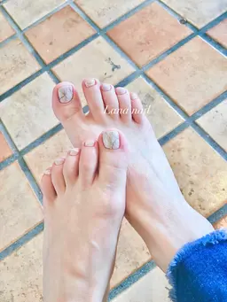 フットネイルアートつけ放題