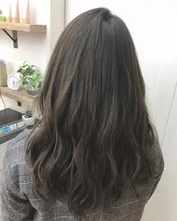 小顔似合わせカット+うる艶カラー＋4step極うるフローディアトリートメント  初回8100 2回目以降9720円