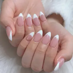 【オフなし・ソフトジェルオフ無料🙆‍♀️スカルプ】フレンチ・ガラスフレンチ※クリアベース