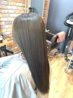 【ミニモ限定】カット＋プレミアムカラー🌟トリートメント、シャンプー、ブロー込みのお値段になります♪