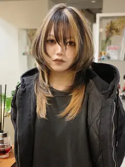【ウルフ•レイヤーカットでお洒落に】似合わせカット + トリートメント＊シャギーレイヤー、ウルフ、レイヤーボブが人気🔥