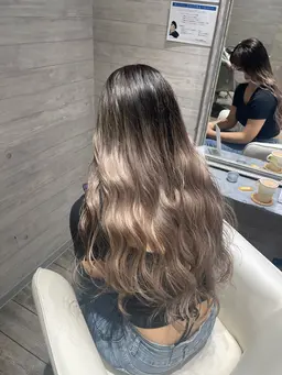 🍮根本が伸びてもプリンが目立たない🍮毛先ブリーチグラデーションカラー