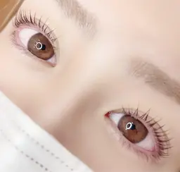 パリジェンヌLUSHLIFT(まつ毛パーマ)【ｱｲｼｬﾝﾌﾟｰ､ｺｰﾃｨﾝｸﾞ込】