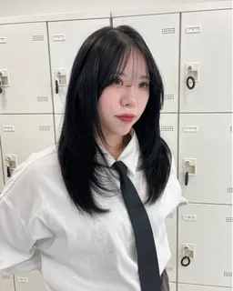 【今っぽ垢抜けスタイルに♪ 】似合わせレイヤーカット＋艶ケア剤使用カラー＋傷んだ髪に髪質改善トリートメント¥8500