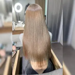 【髪質に拘るなら💖】韓国🇰🇷カラー×人毛シールエクステ30本×トリートメント👸　（エクステカット✂️込み）