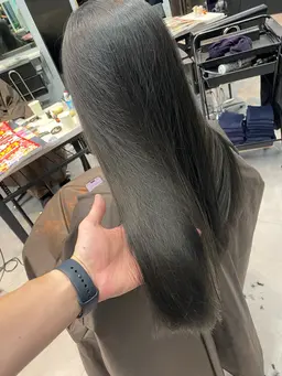 おすすめ‼️極艶イルミナカラー🌈＋似合わせカット💇🏼‍♀️＋３ステップ極潤ハホニコトリートメント🧖🏻‍♀️