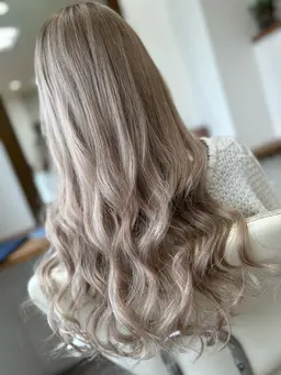 〘 ⭐️minimo限定⭐️〙Wカラー+染めれるエクステ40枚+トリートメント+カット / のプレミアムmenu💟💝