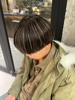 【1日2名限定‼️】メンズハイライト🧑🏽‍🦱🌊(ケアブリーチ込)