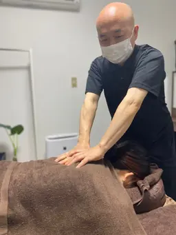 【期間限定〜人気NO3】ラムンラマイ整体✕もみほぐし全身60分¥6600