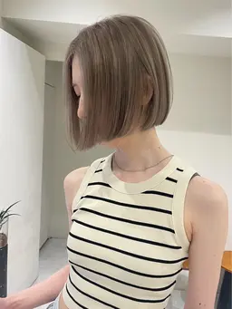 1月限定クーポン👑ケアブリーチ➕透明感カラー➕トリートメント👑透明感抜群/トリートメントをプラスしたお得なメニュー