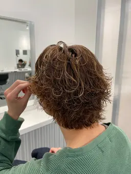 カット+各種パーマ+ハイトーンカラー+トリートメント¥11000