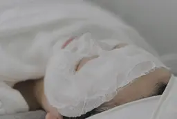 【デコルテ付き 】小顔ケア 50分¥9980➡️¥4980