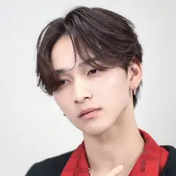 🔥どんな髪型もお任せ🔥メンズカット🔥＋🔥スタイリングしやすく😎曲がる縮毛矯正🔥