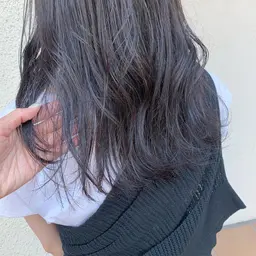 【限定‼︎🔜】透けカラーにしたい方に〰️❄️小顔カット+透明感イルミナカラー+色持ちトリートメント❄️