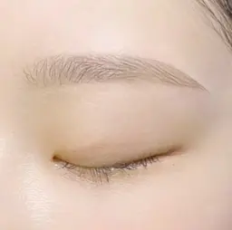 美眉アイブロウWAXスタイリング