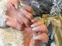 【hand】12/29 13:30~限定❕オフなしフラッシュネイル🌟🌟🌟¥1000(60分)