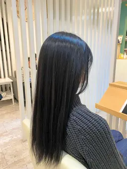 🕴就活前、🏫学校がはじまる前に‼️  【暗染め/黒染め】暗すぎずナチュナルな髪色に✨