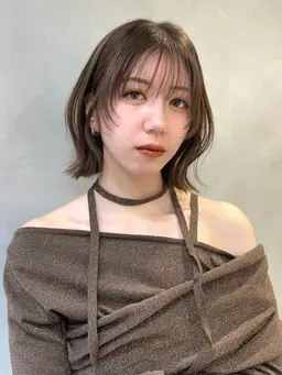 【根元の境目が気になる方‼️】【リタッチカラー🌈＋白髪染めも⭕️＋カット＋1ステップ艶トリートメント🫧】