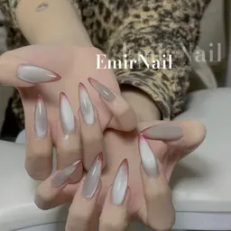 キラキラマグネットネイル💅✨