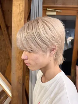 👨🏻メンズ限定👨🏻カット＋メンズハイトーンブリーチダブルカラー＋クイックトリートメント