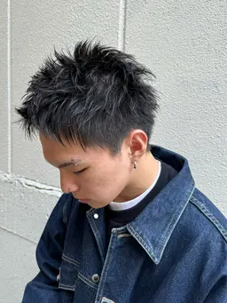 スパイキーショートカット