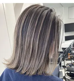 ハイライトとオンカラー🕺🕺🕺と髪質改善トリートメント！