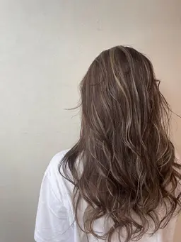 🌟平日限定🌟カラー+《ハイライトorローライト 》　¥13500