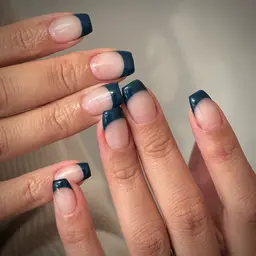 🤍【フレンチネイル】ベースカラーなし/オフなし/ケア込み◎