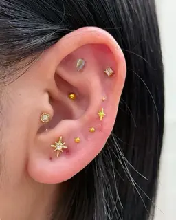 耳ツボジュエリー　両耳ジュエリーパーツ10粒まで➕シンプル金粒両耳10粒まで　マグレイン使用