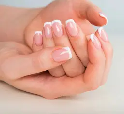 ⚫︎フレンチネイル、ベースカラーとフレンチ部分のカラーを選んでいただけます！初回オフ無料