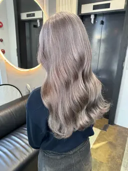 『ハイトーン』wカラー ケアブリーチ使用(90%ダメージカット)➕2STEPトリートメント(ナノスチーム付)