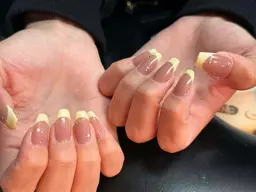 カラーフレンチネイル