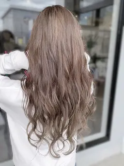 ⭐️美髪に大変身⭐️カット+アディクシーカラー+質感補正保湿トリートメント