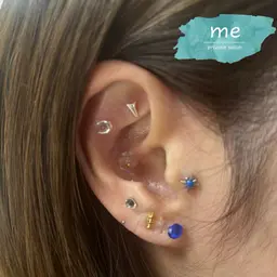 【可愛くお洒落に！】耳ツボジュエリー（両耳20粒まで）