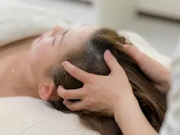 【不眠・頭痛・肩こり・眼疲労】アロマヘッドスパ