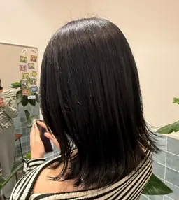 【黒染めしたくないけど暗くしたい子へ‼️】落ちる黒カラー＋髪質改善TR🫧