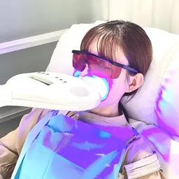 【当店人気No.１】体験プレミアム セルフホワイトニング。8分照射×4回。早期に輝く白さを手に入れたい方向けプラン。