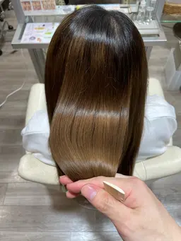 💫カラー+OggiOttoトリートメント ¥14,300→3,660