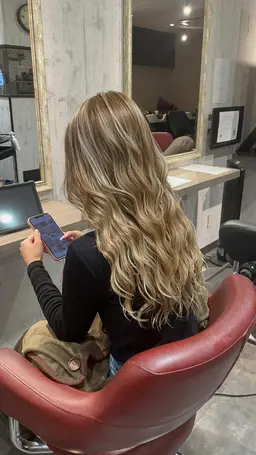 ケアブリーチ使用❕ハイライトカラー➕4stepケアトリートメント💎