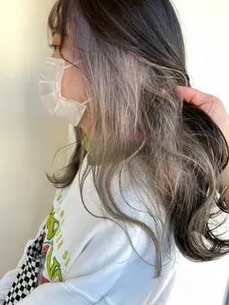 人気No.1【ダメージ軽減😍ケアブリーチ】インナーカラー、¥13800（イヤリングカラー）