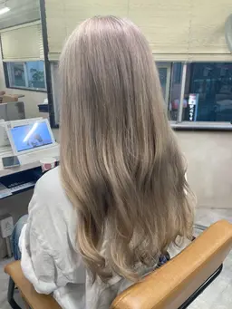 🐺ダブルカラー(ケアブリーチ込)+トリートメント🐺