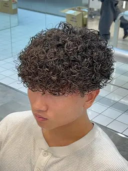 【SNSに顔出動画出させていただける方限定】カット+強めパーマ