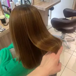 【まとまる艶髪に🧚🏻‍♀️】カット＋cmcコスメ縮毛矯正