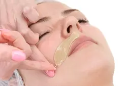 限定価格❣️【お肌ツルツル✨モデル様募集】フェイシャルwax脱毛＆保湿パックマスク　※お支払い現金のみ