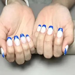 【Hand】オフなし‼️フレンチネイル（カラー2色まで🆗）3300