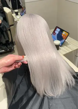 ブリーチ毛でもできる縮毛矯正✨️